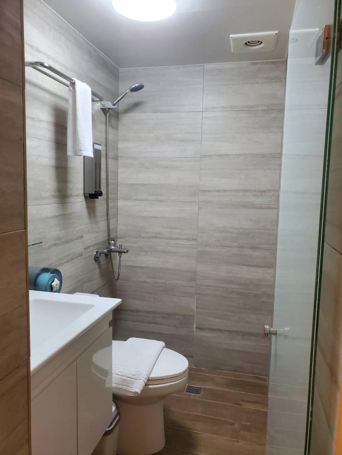 nhà trọ Taipei Inn